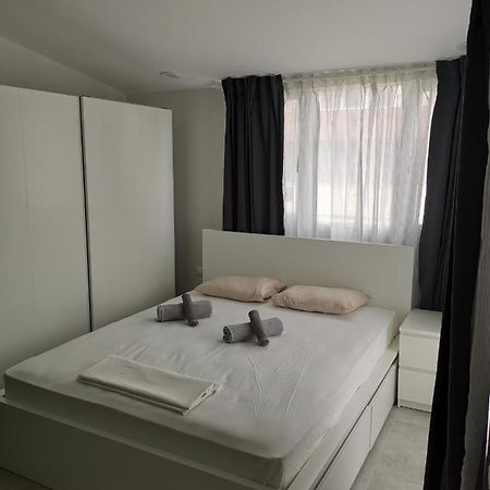 Skg Central Deluxe Studios 塞萨洛尼基 外观 照片