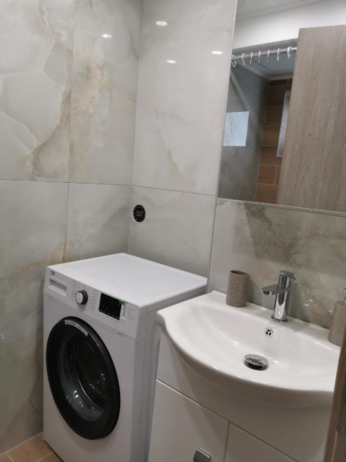 Skg Central Deluxe Studios 塞萨洛尼基 外观 照片